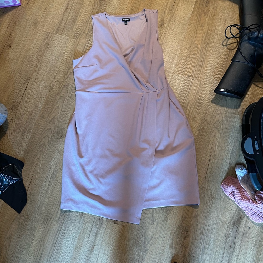 Elegant Sleeveless Light Purple Dress